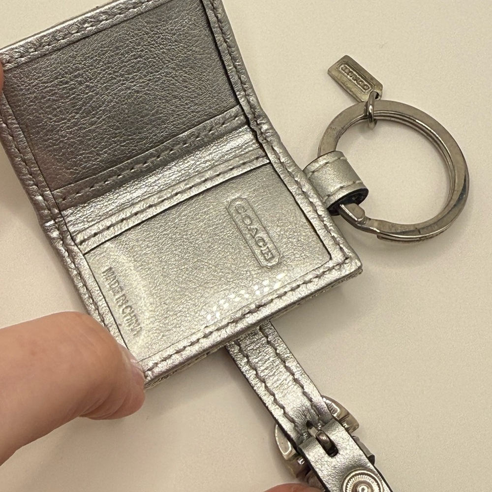 Coach Silver Signature Mini Photo Holder key charm with Rhinestone Buckle - Picture 4 of 8